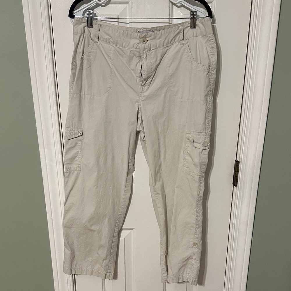 Caribbean Joe Women's Light Beige Capris
